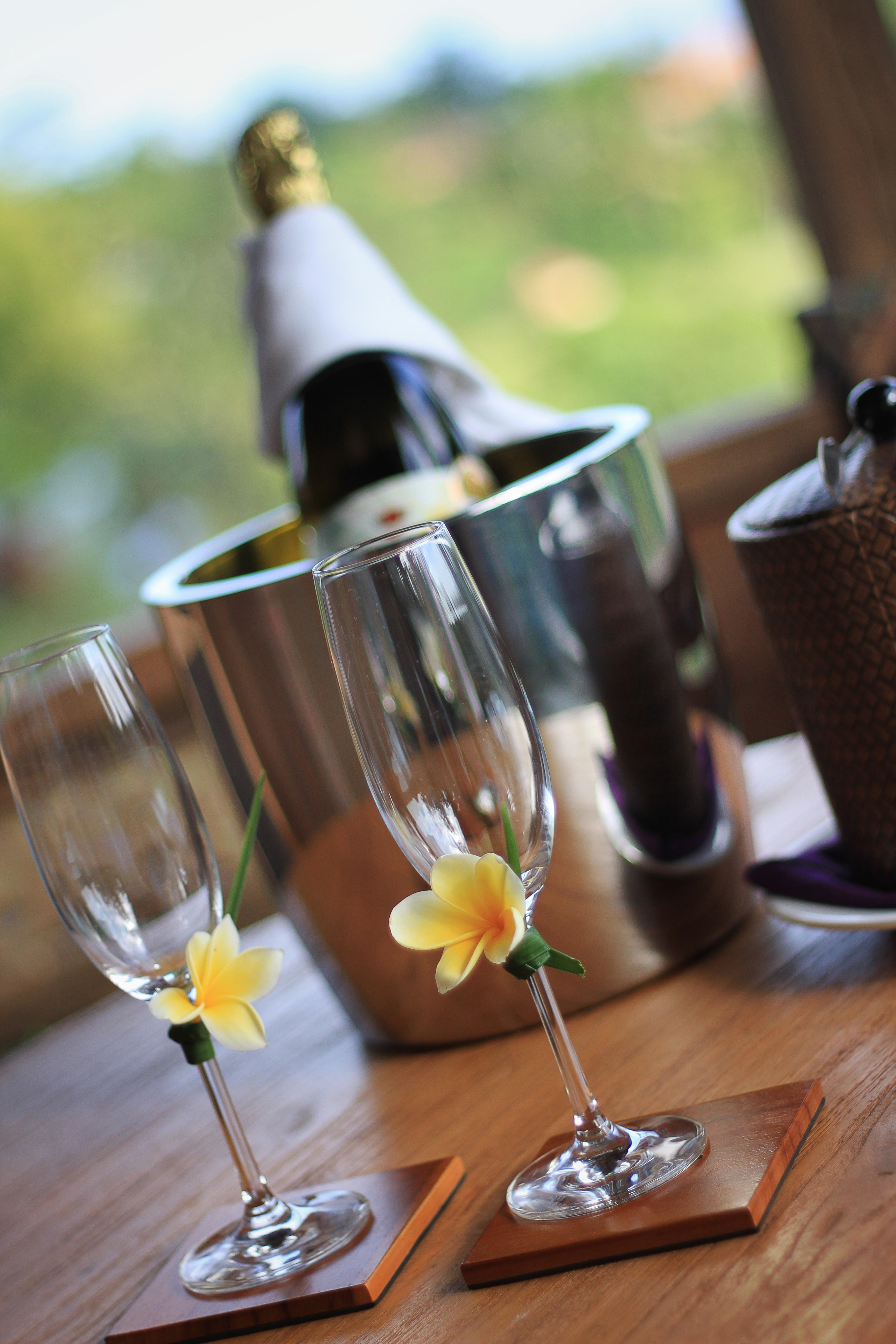 Pramana Watu Kurung Ubud Exterior foto Champagne flutes